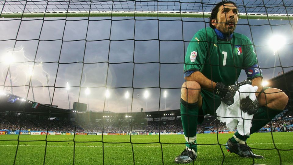 Gianluigi Buffon saat membela Tim Nasional Italia. Copyright: © newimageshd.com